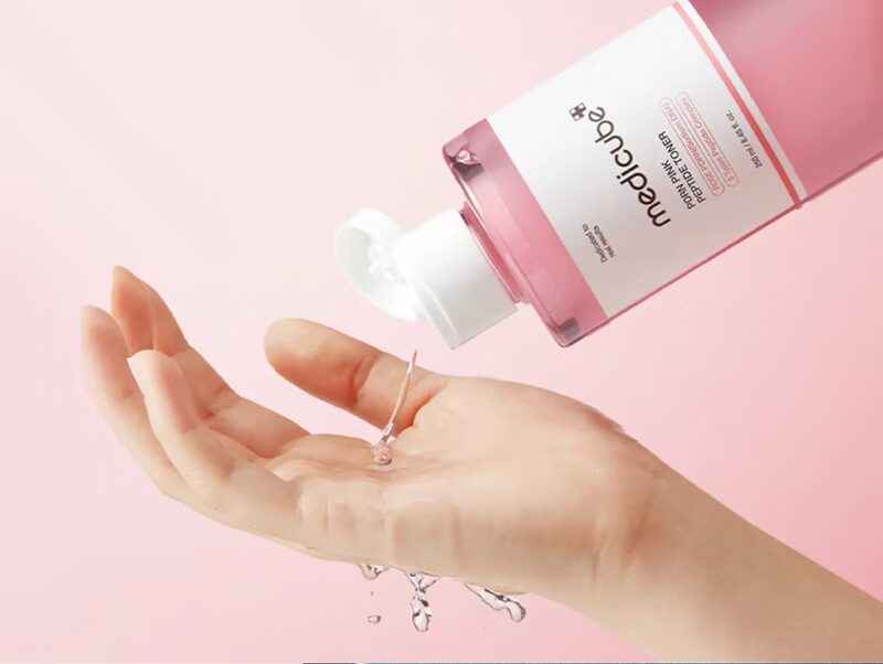 Medicube  PDRN Pink Cica Soothing Toner 250ml - Image 2